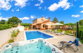 Awesome home in Marcana w/ Outdoor swimming pool, Jacuzzi and 4 Bedrooms
